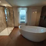 Le Clos Des Brumes Bed and Breakfast 4*