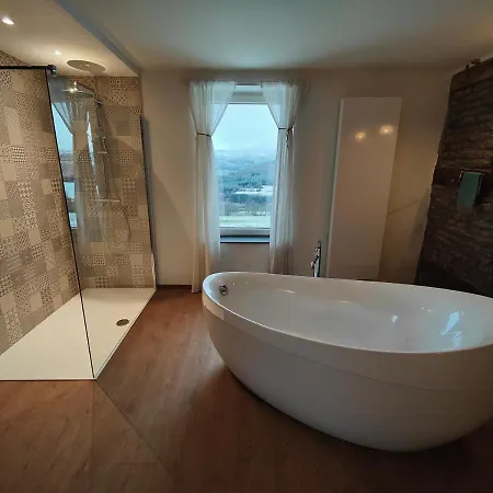 Le Clos Des Brumes فندق مبيت وإفطار 3*